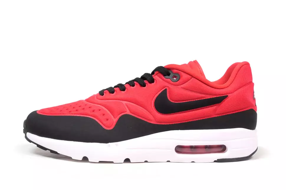 Nike Air Max 1 Ultra SE באדום ושחור