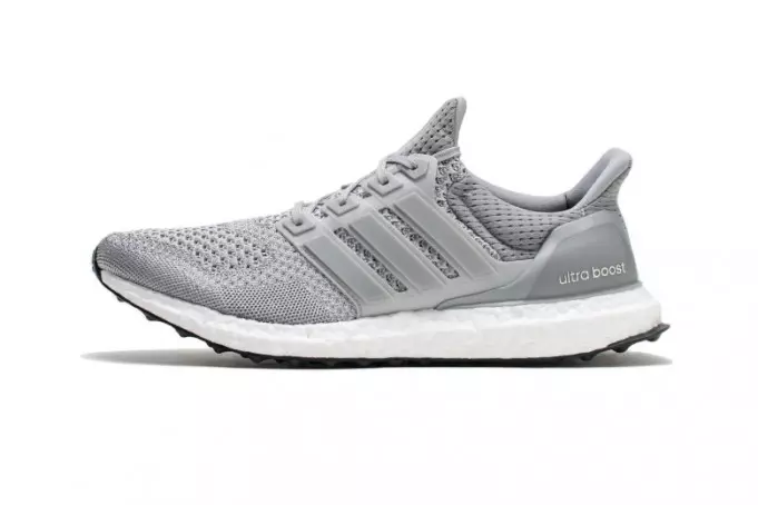 adidas Ultra Boost plata metalizada