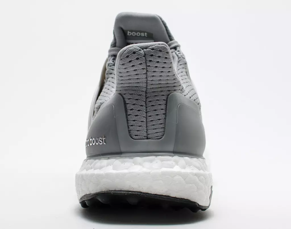 adidas Ultra Boost argento metallizzato