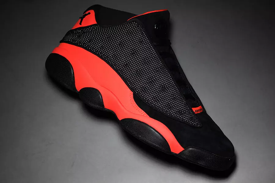 Fotografie na nohách zrazeniny x Air Jordan 13 Low 6420_19