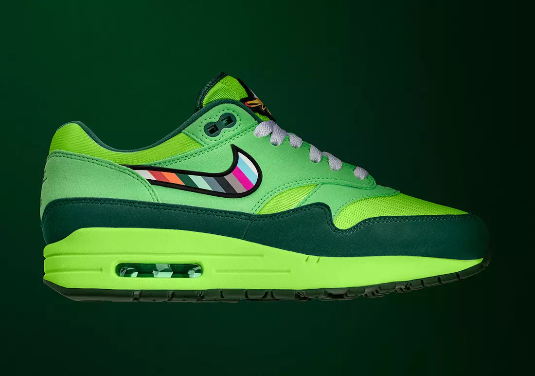 Tinker Hatfield, Oreqon Tələbə İdmançılarına Faydalanan Nike Air Max 1 dizaynını hazırlayır