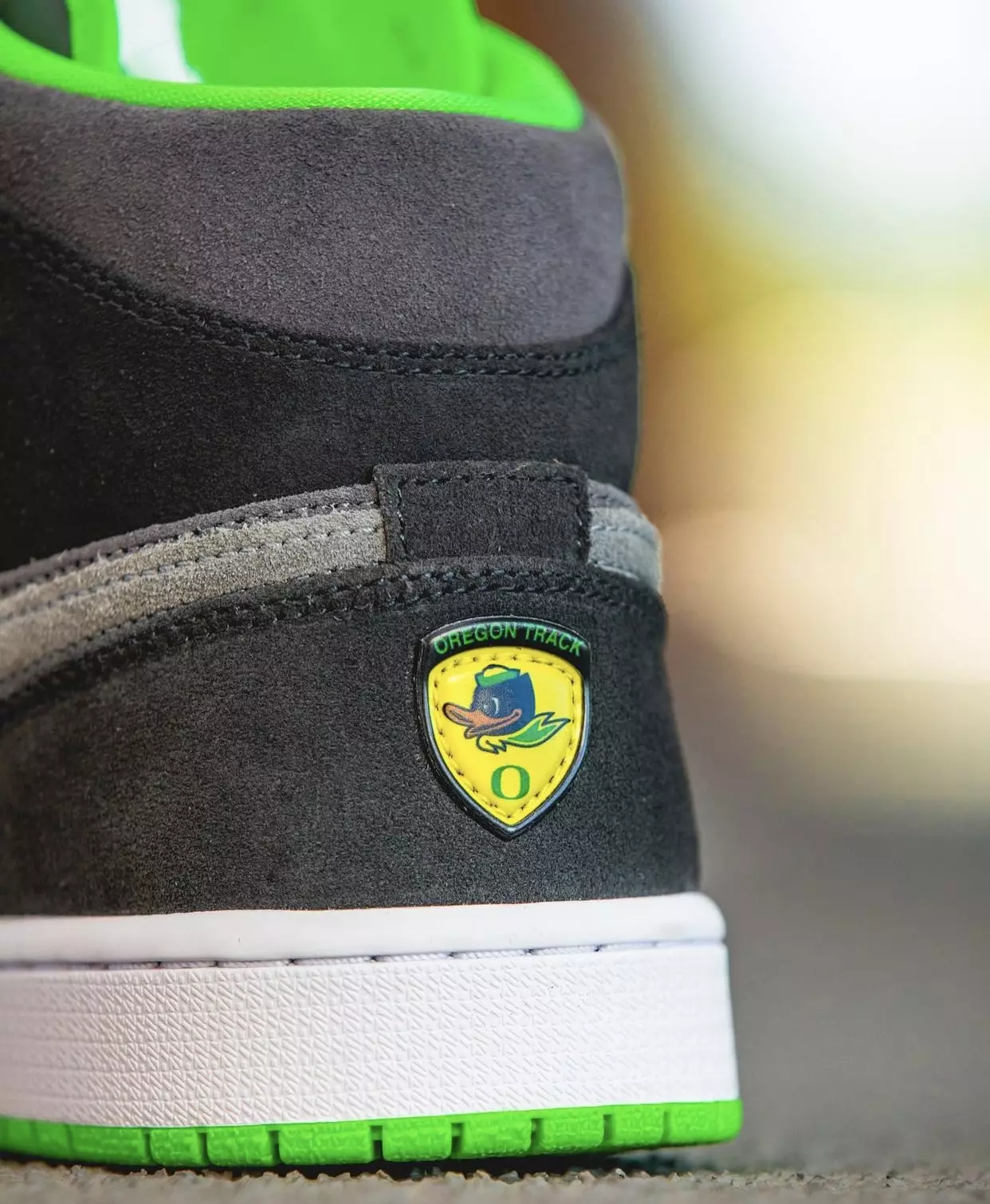 Air Jordan 1 Mëtt Oregon Ducks PE