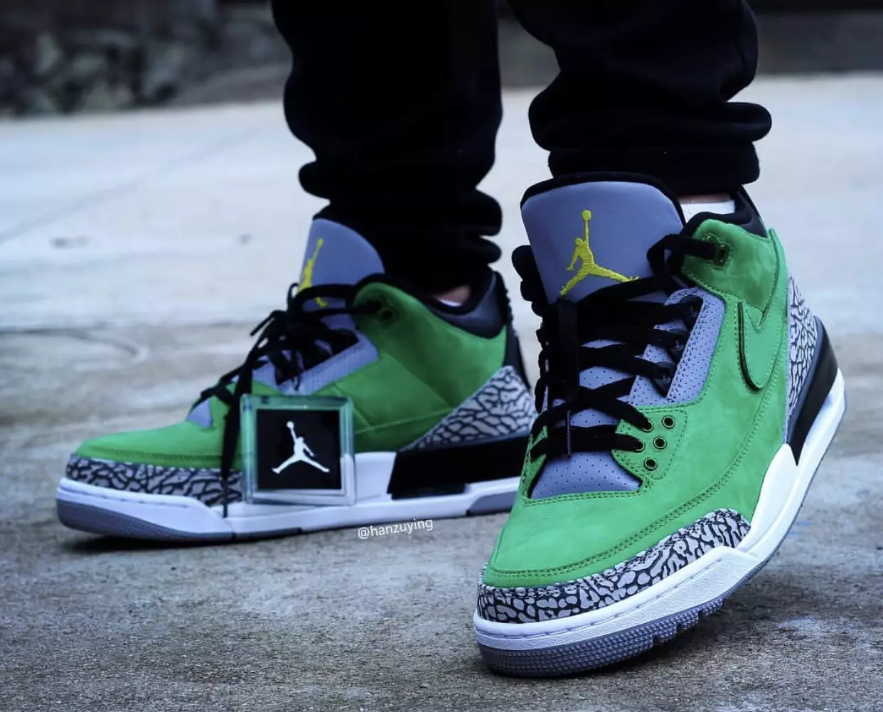 Air Jordan 3 Tinker Oregon Ducks op voeten