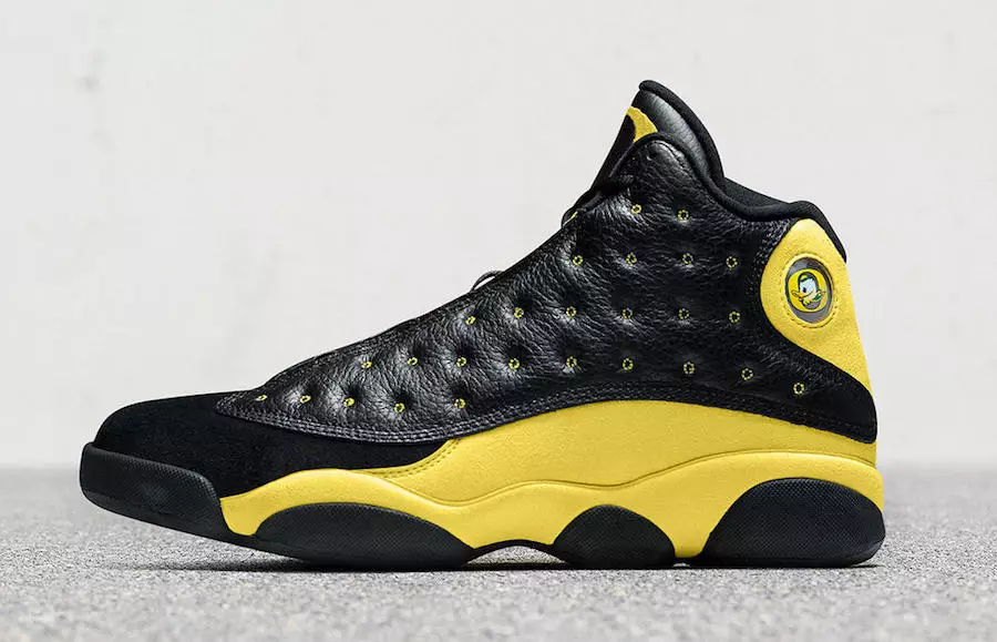 Air Jordan 13 PE Oregon Ducks Track and Field