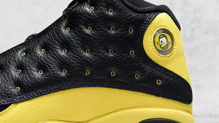 Air Jordan 13 PE Oregon Ducks лека атлетика