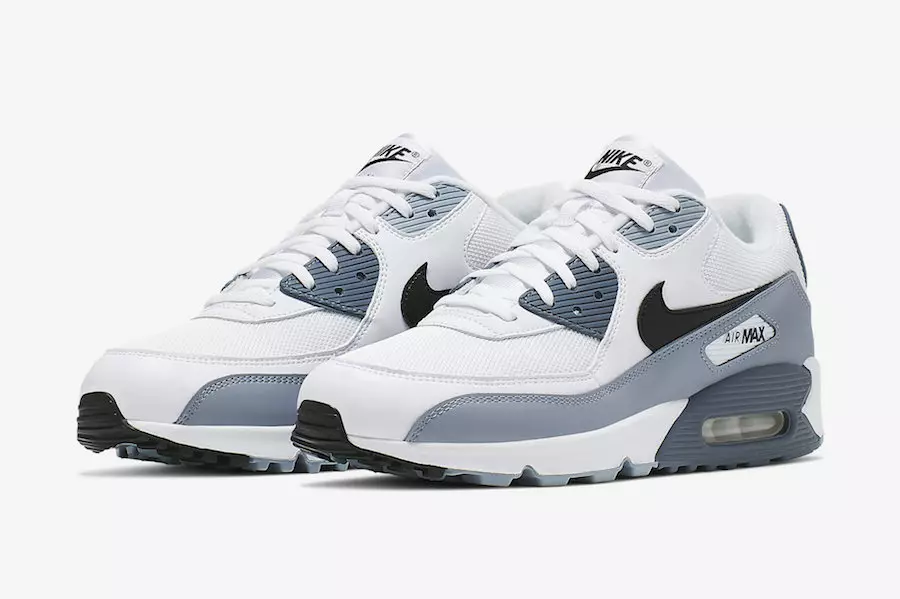 Nike Air Max 90 tiek piedāvāts Armory Blue un Obsidian krāsās