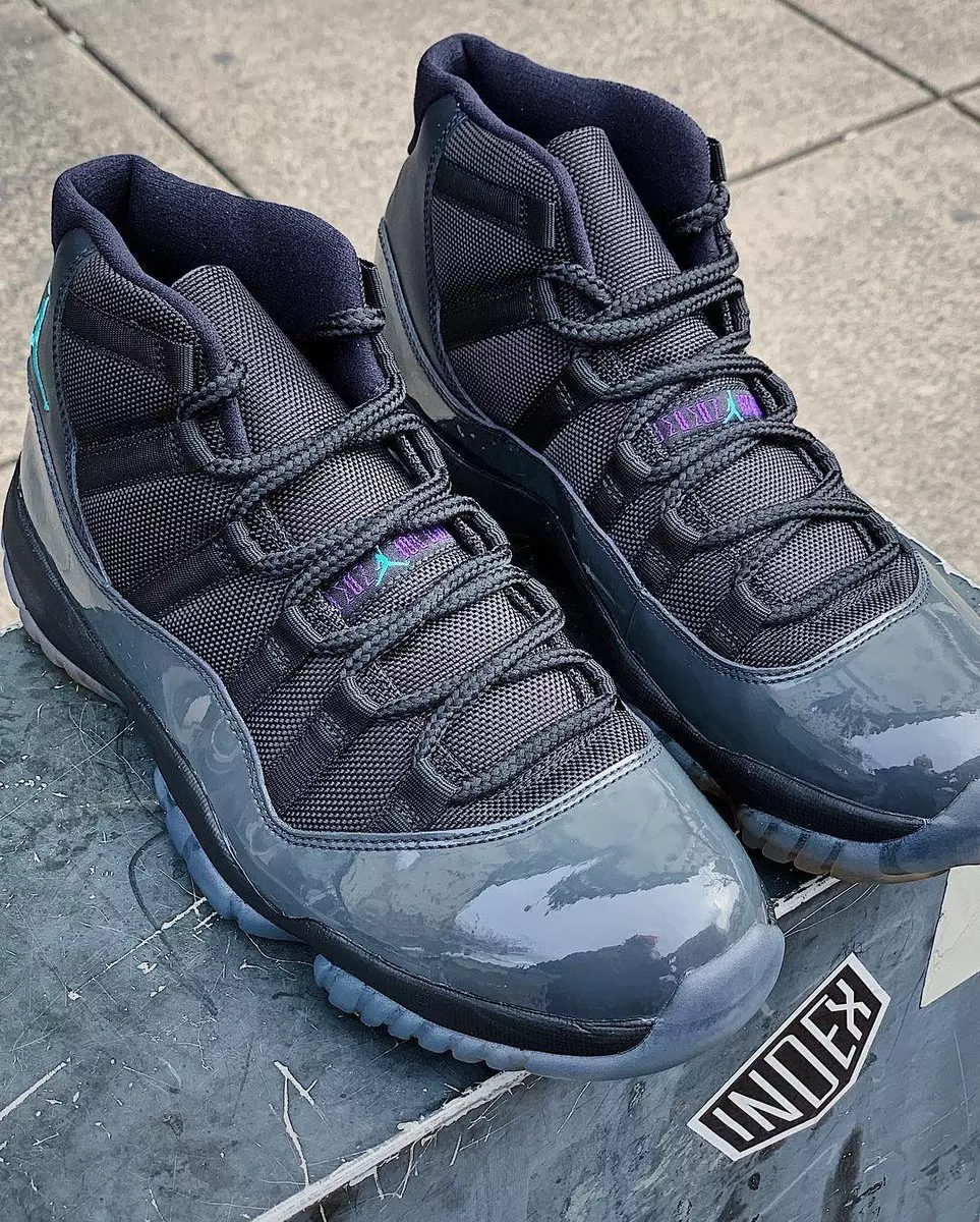 Air Jordan 11-ийн өөр гамма дээж