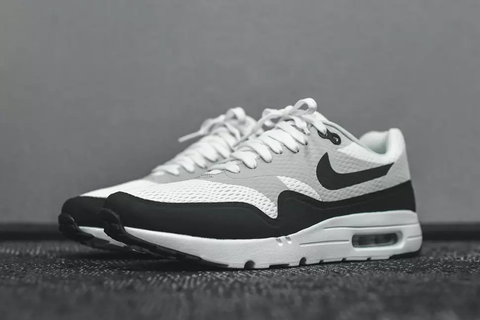 Nike Air Max 1 Ultra Essential לבן אנתרציט