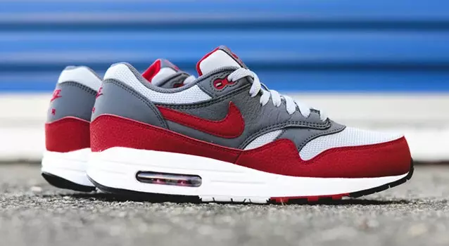 Nike Air Max 1 Essential «Wolf Grey/Gym Red» 64627_1