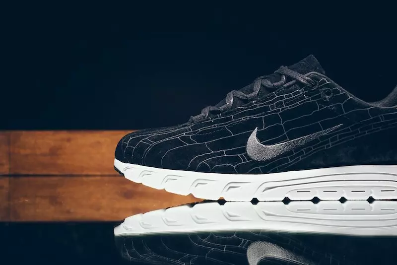 Nike Mayfly kožna vrhunska crna posteljina