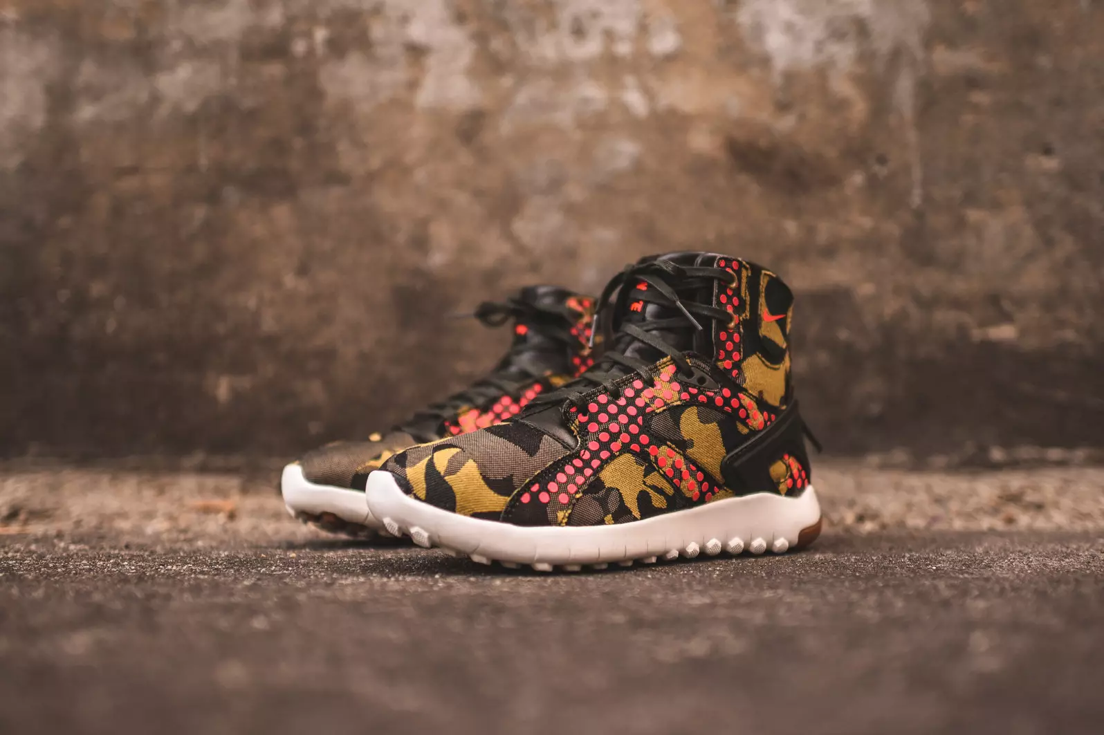 Nike WMNS Koth Ultra Cho'l Camo