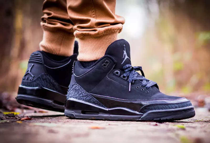 Air Jordan 3 Black Cat 136064-011 Väljalaskekuupäev