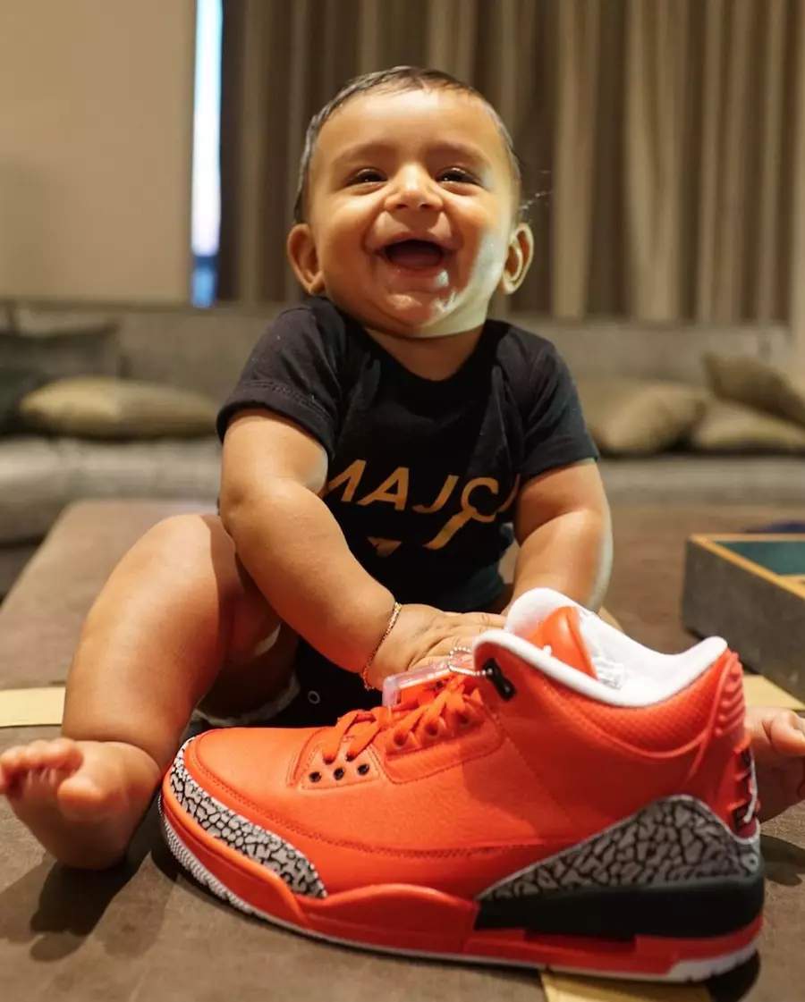 Շնորհակալ Air Jordan 3