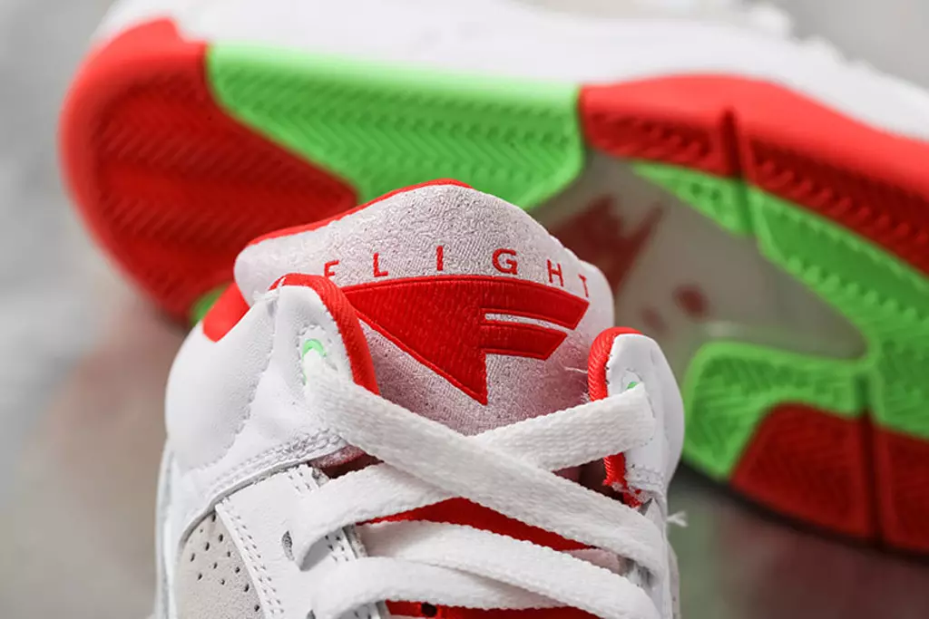 Nike Flight Lite 15 Hare