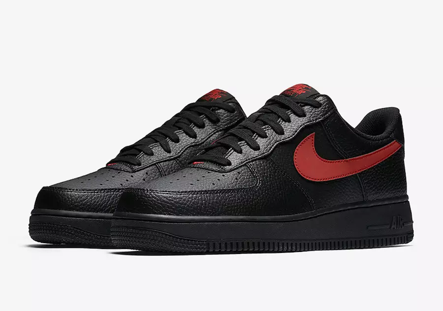 Nike Air Force 1 Low erscheint in Schwarz/Gym Red mit 3M Reflective