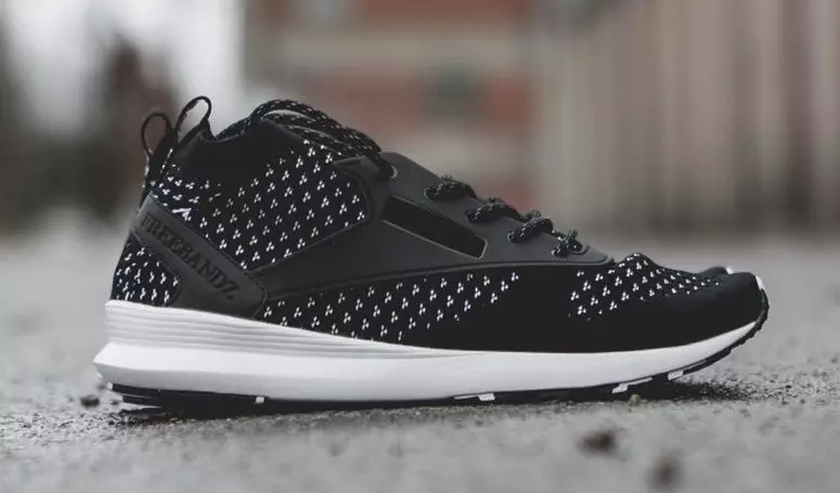 Reebok Zoku Runner de la Future sosește la comercianții cu amănuntul 64962_1