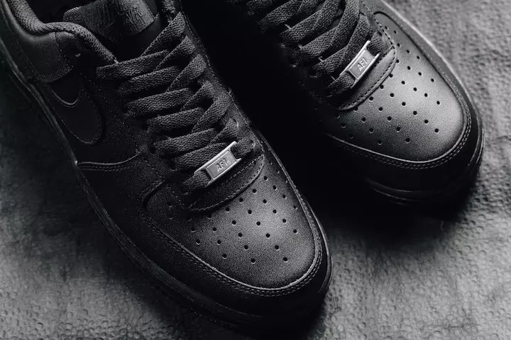 Nike Air Force 1 07 Triple Negras 315122-001