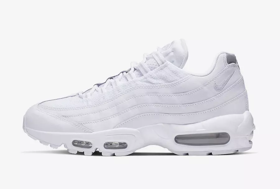 Nike Air Max 95 подготвен за лето во бела и сребрена боја