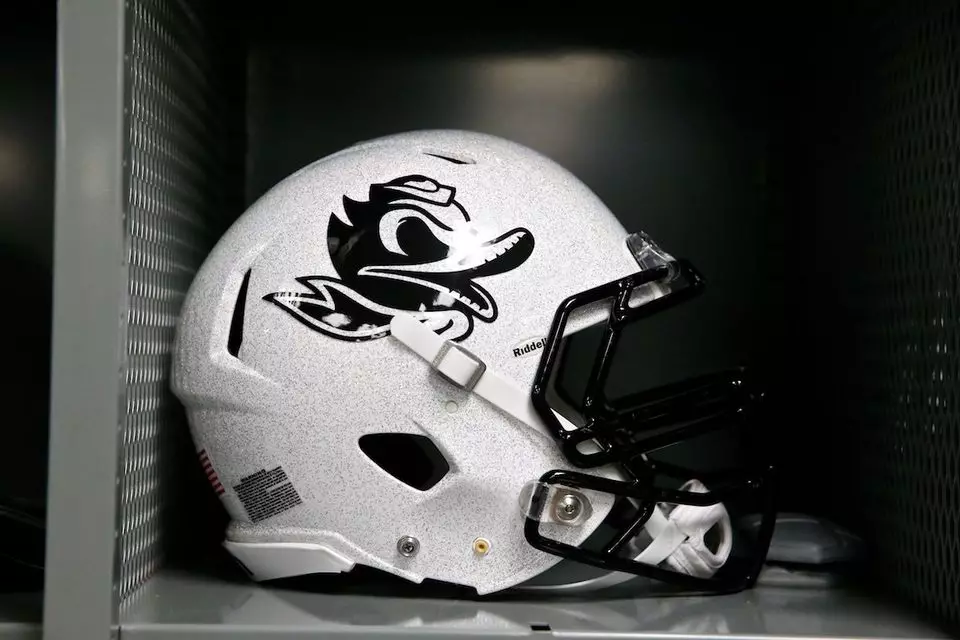 Oregon Ducks Galaxy თეთრი ჩაფხუტი