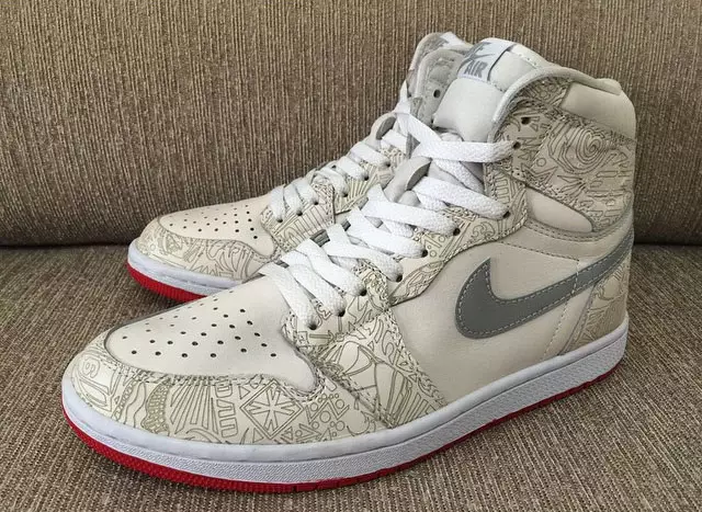 Air Jordan 1 lazerli qizil pastki namunasi