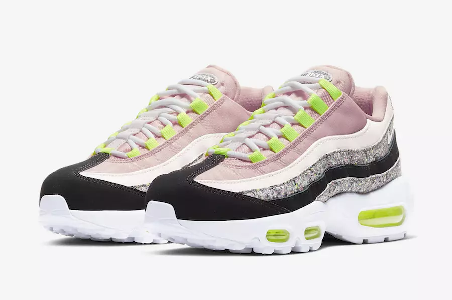 Nike aggiunge glitter a questa Air Max 95 da donna