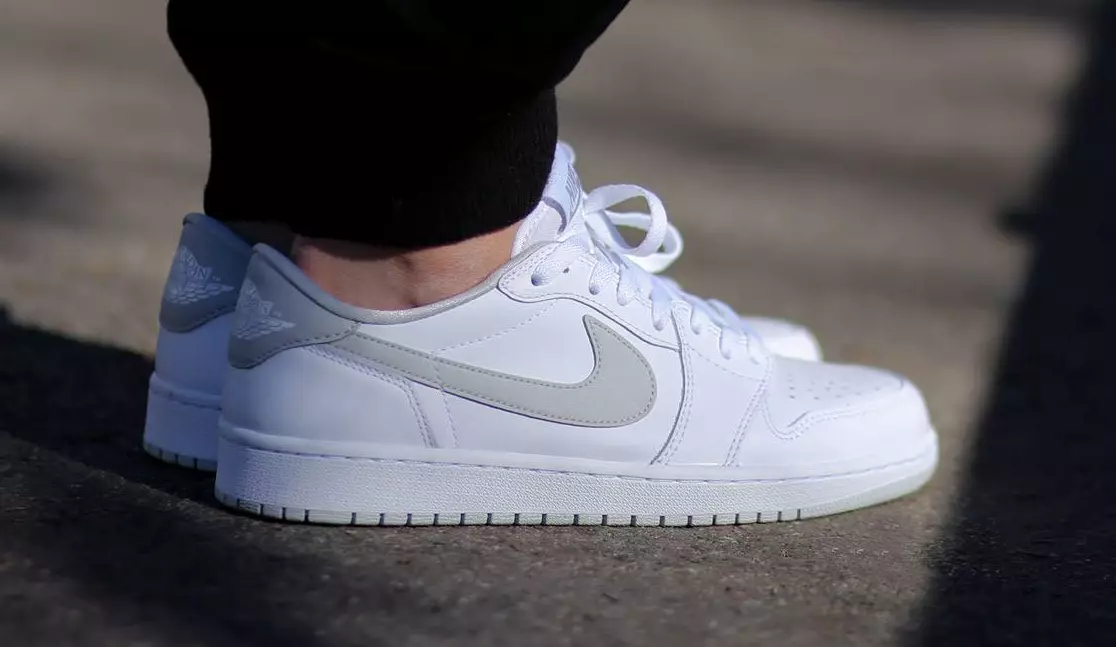 Jordan 1 Low White Нейтрально-серый