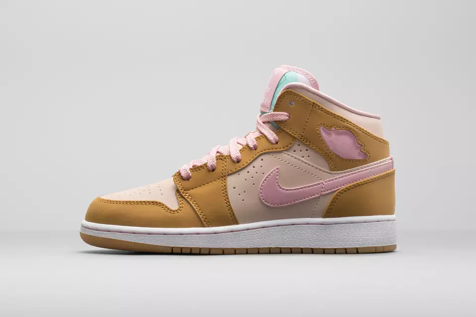 Air Jordan 1 Hare Jordan Easter Collection