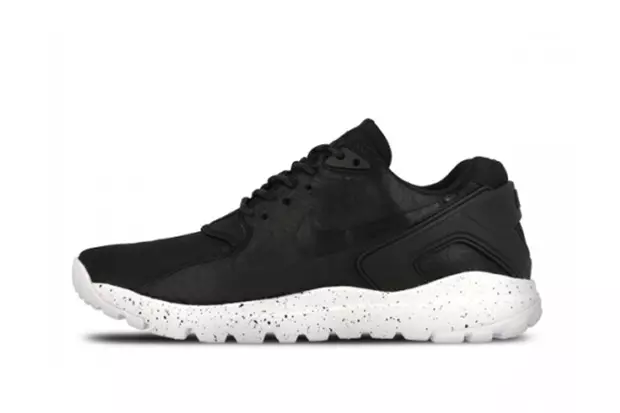 Nike Mobb Ultra Low שחור לבן