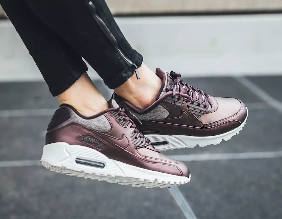 Nike Air Max 90 Premium Releasing in