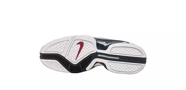 Кроссовки Nike Zoom Vick 2 OG вернулись и теперь поступают в продажу за несколько недель до начала тренировочного лагеря.