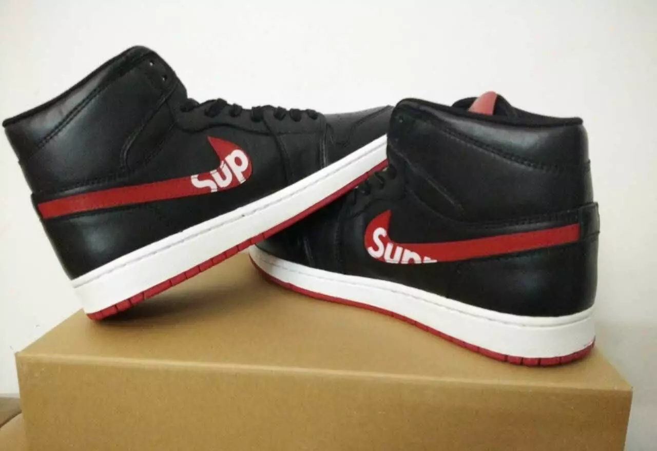 Supreme x Air Jordan 1 အနက်ရောင် အနီရောင် အဖြူရောင်