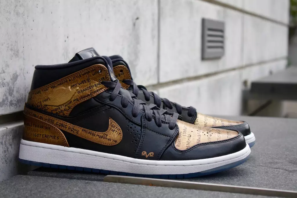 ဤ Air Jordan 1 သည် တရားဝင် OVO ဖြန့်ချိမှုဖြစ်သင့်သည်။