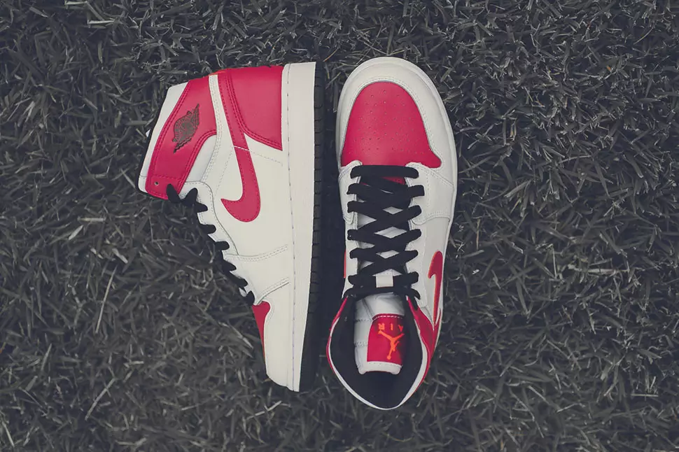 Air Jordan 1 Retro High GS Spirit Fuchsia