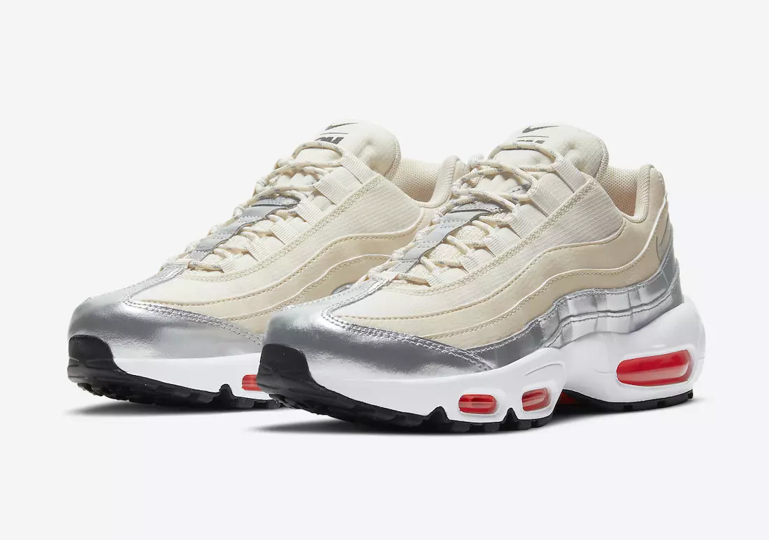 3M x Nike Air Max 95 بغطاء علوي باللون الكريمي والفضي