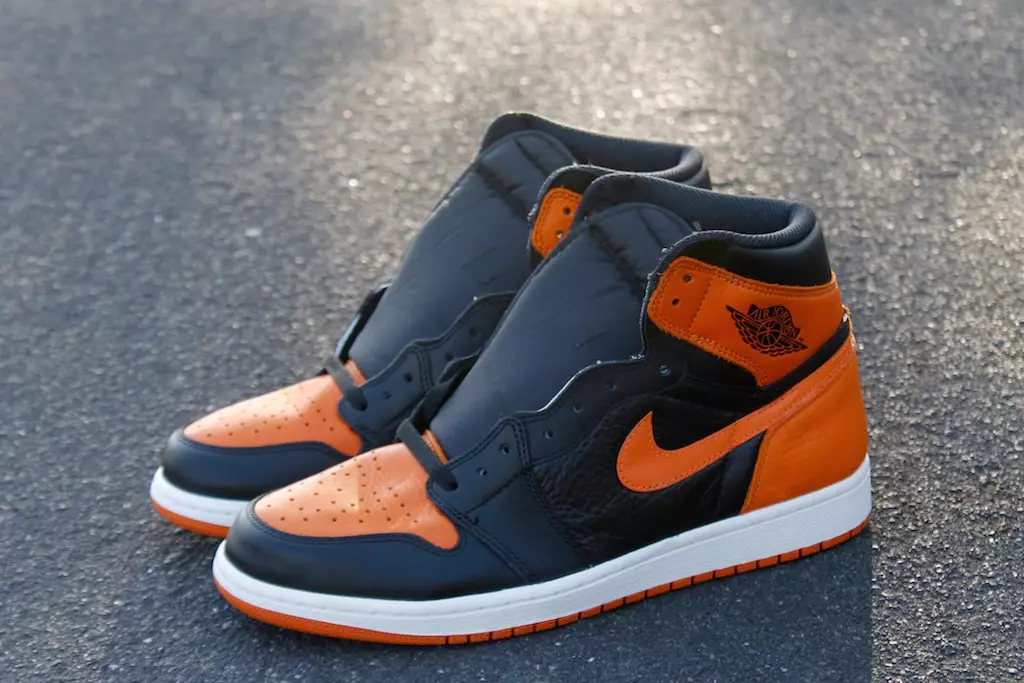 Air Jordan 1 Blackout Orange Shattered Backboard Kohandatud