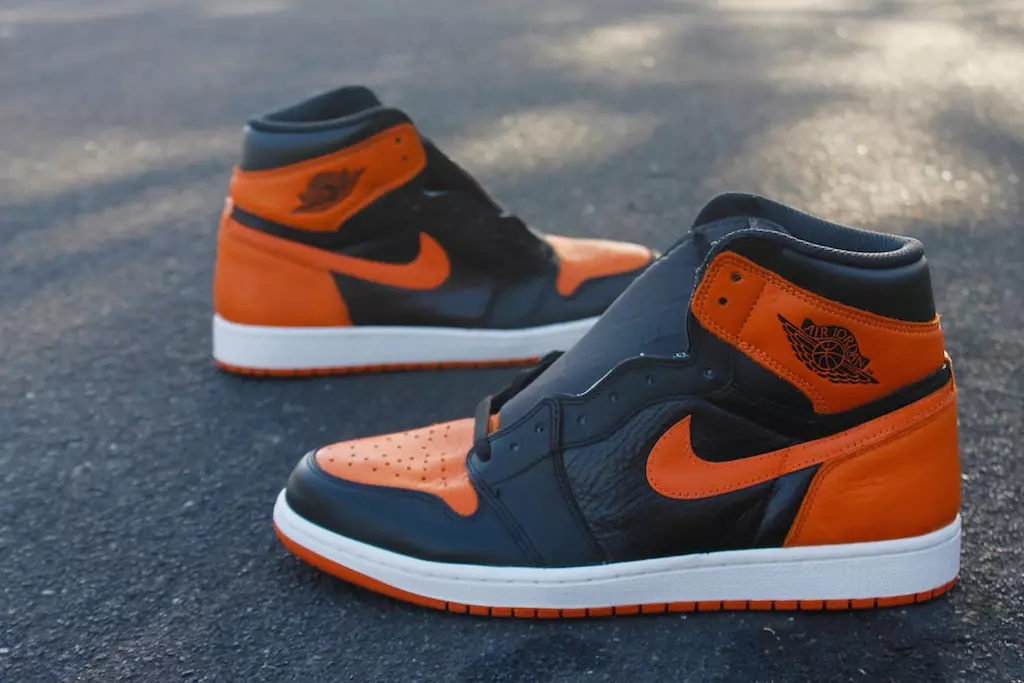 Air Jordan 1 Blackout Orange krossad ryggtavla Anpassad