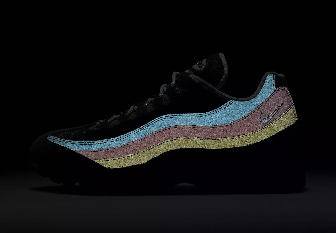 Nike Air Max 95 PRM gemarkeerd met kleurrijke reflecterende details