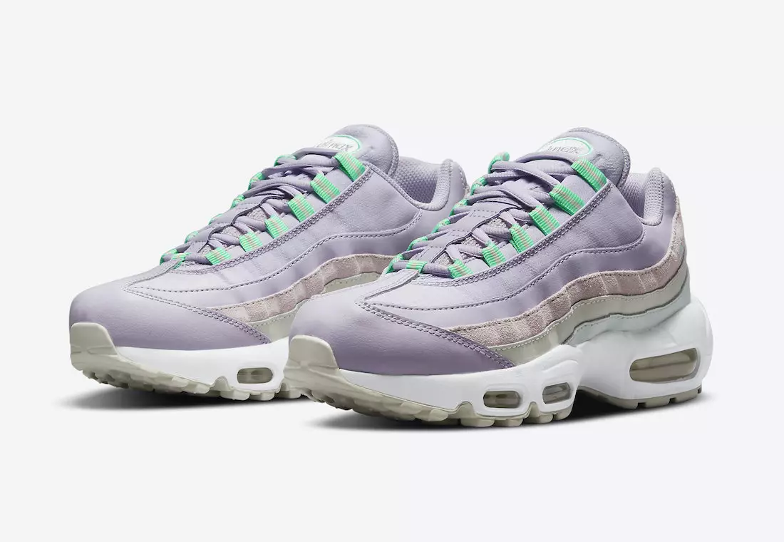 Nike Air Max 95 Велигден CZ1642-500 Датум на издавање