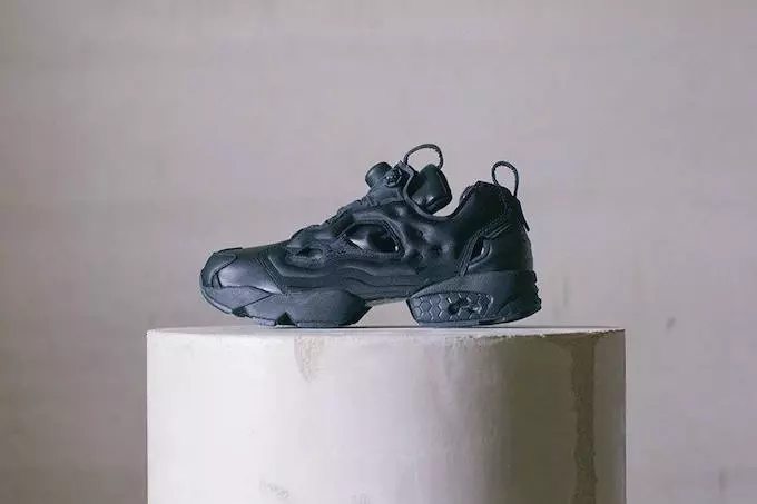 Iris Caighdeánach x Reebok Insta Pump Fury Triarach Dubh