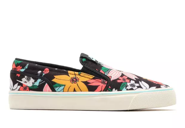 nike-wmns-toki-slip-aloha-pakkaus