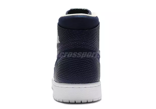 „Air Jordan 1 High Nouveau Midnight Navy“.