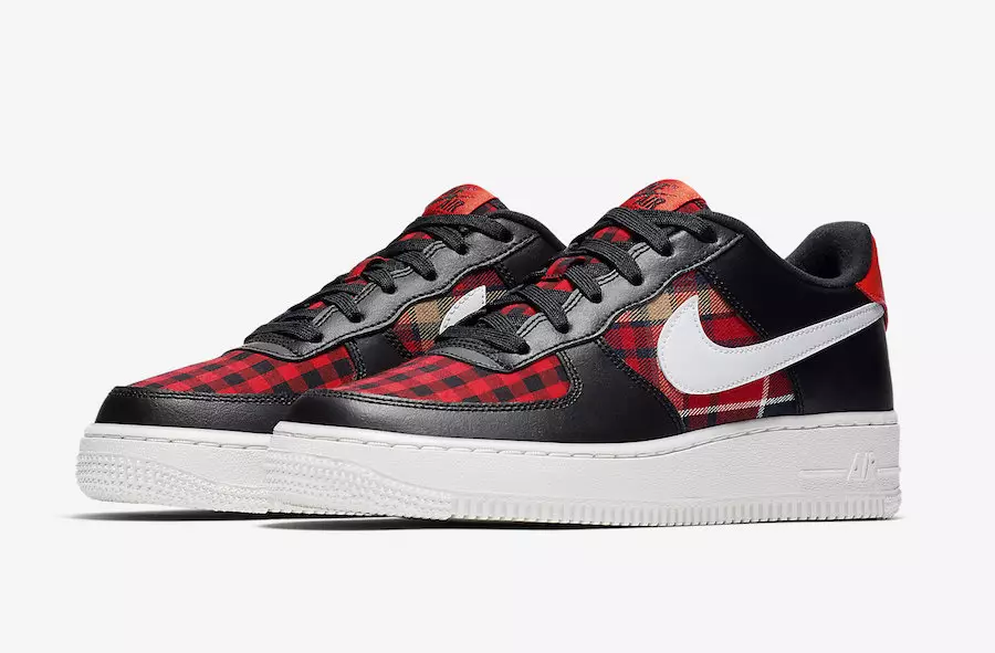 Rudens sezonui skirtas „Nike Air Force 1“ žemos spalvos flanelė