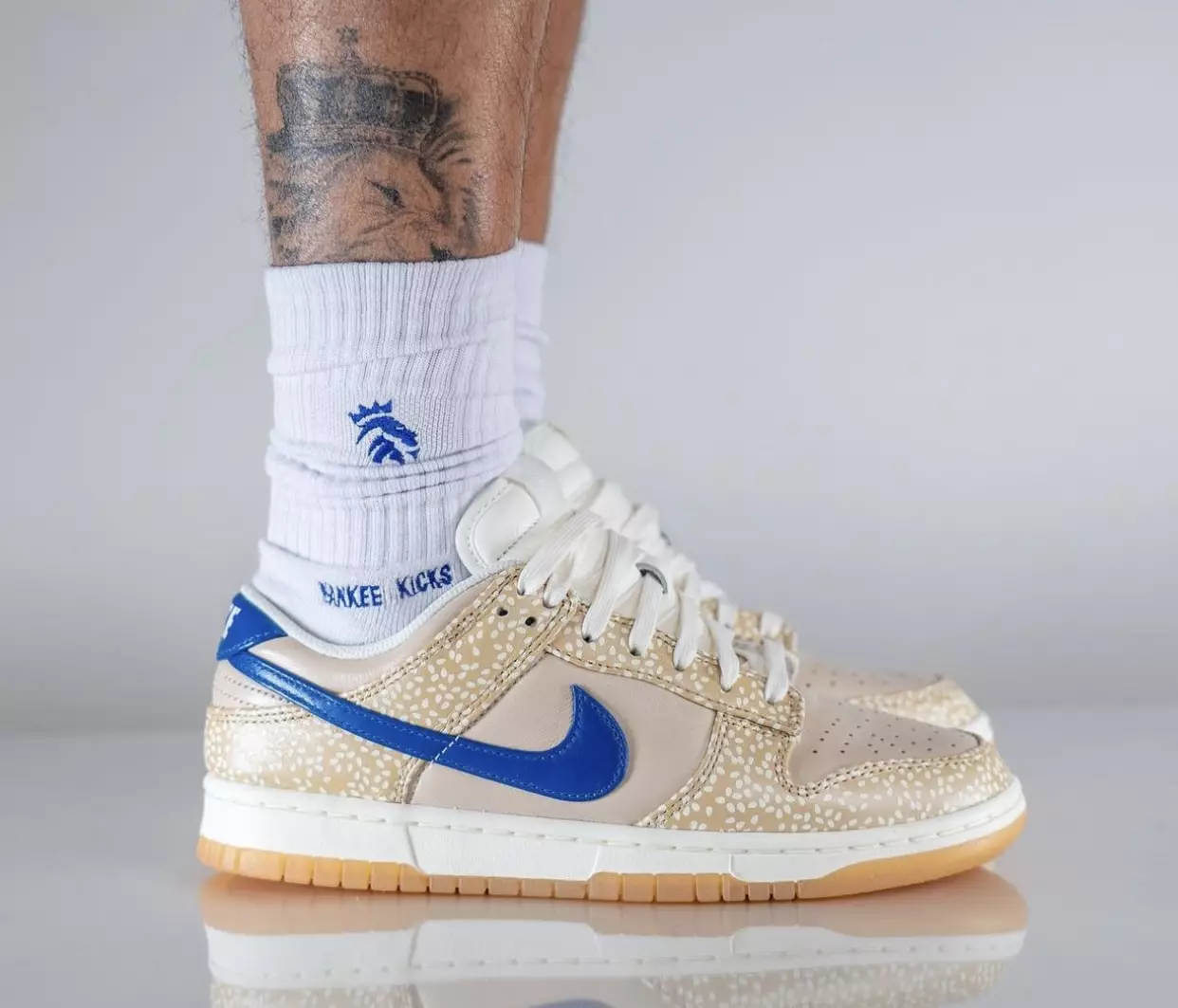 تاریخ انتشار Nike Dunk Low Sesame DZ4853-200 روی پا