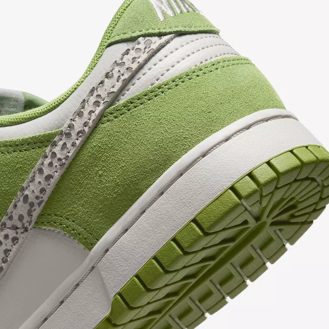 Nike Dunk Low Safari Swoosh Chlorophyll DR0156-300 Data di rilascio