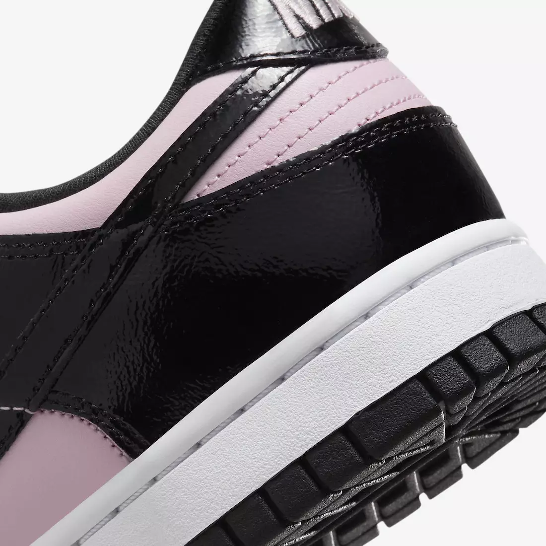 Fecha de lanzamiento de Nike Dunk Low Pink Black Patent DJ9955-600