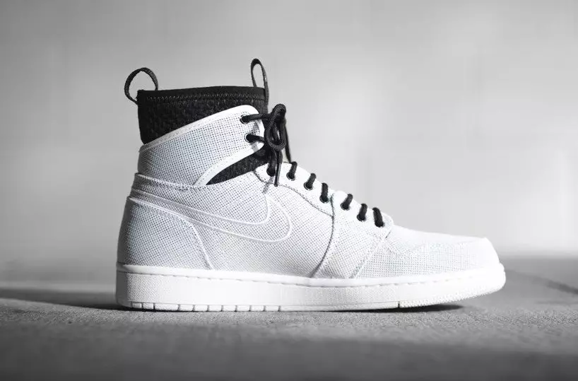 Air Jordan 1 Retro Ultra High Platino puro