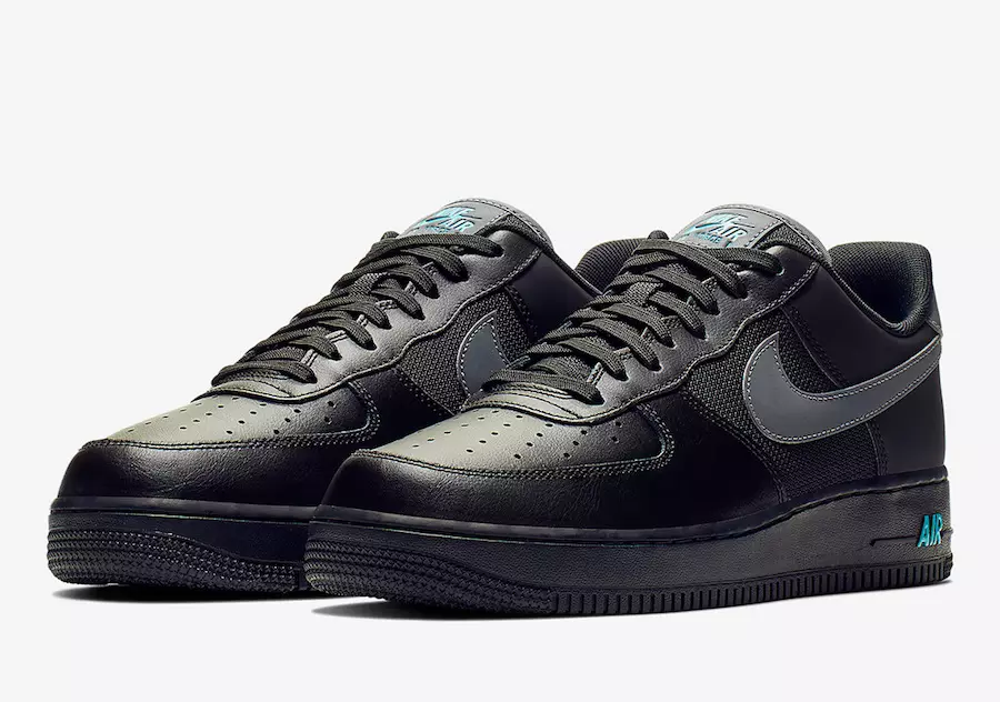 Nike Air Force 1 Low in Schwarz mit hellblauen Akzenten