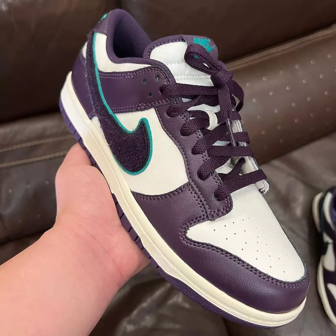 Nike Dunk Low Chenille Swoosh Purple Datum vydání