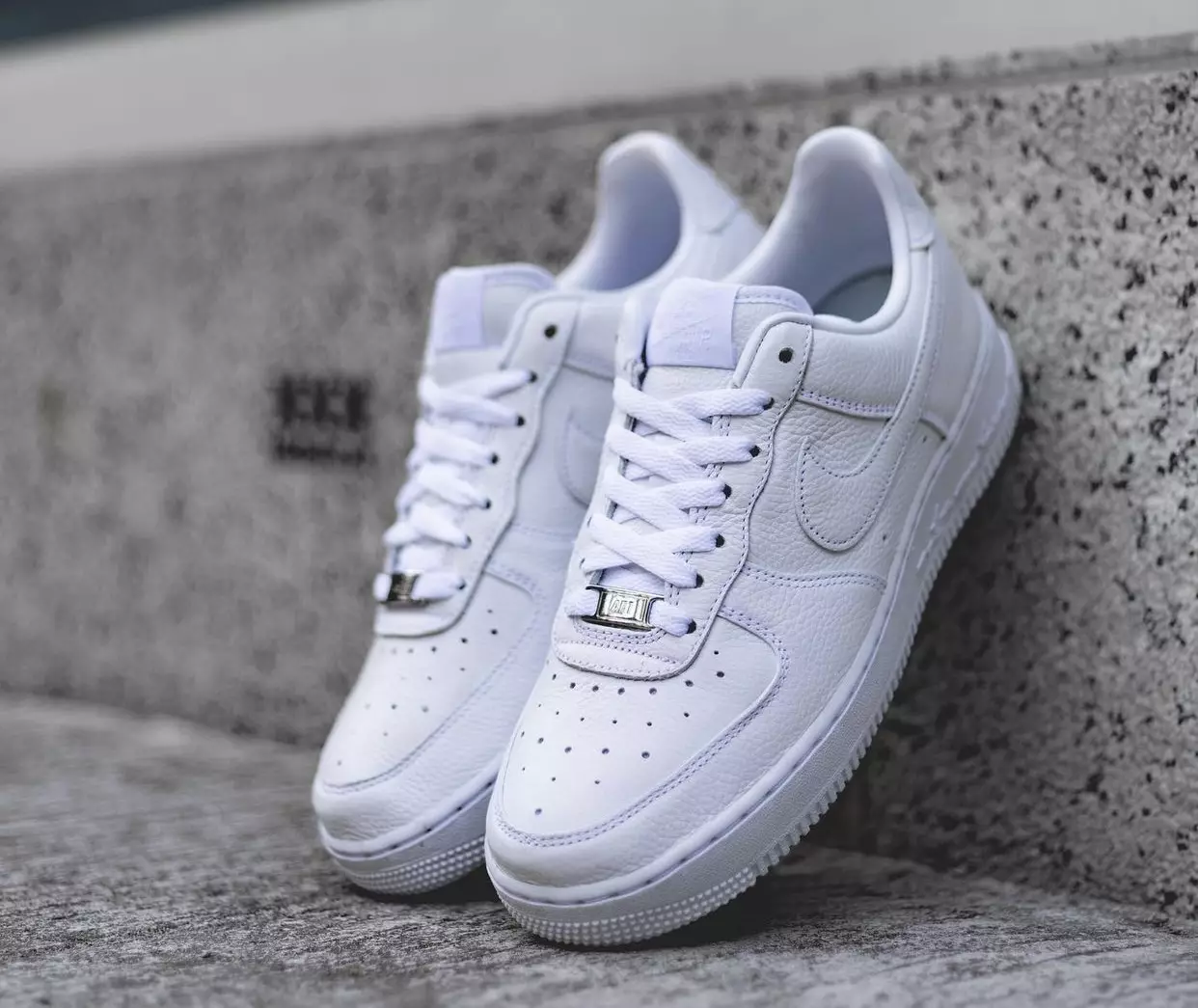 Drake NOCTA Nike Air Force 1 Certified Lover Boy CZ8065-100 Julkaisupäivä