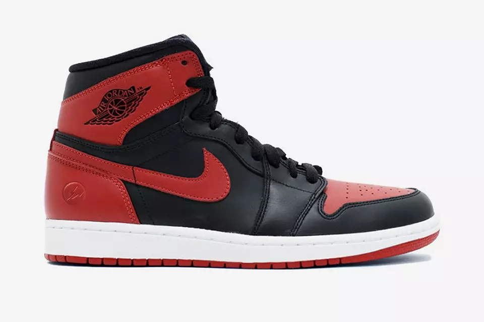 Thiết kế Fragment x Air Jordan 1 Bred